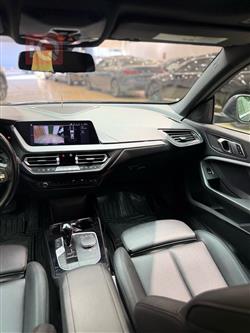 بي ام دبليو الفئة 2